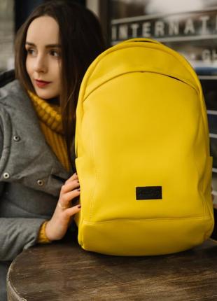 Великий жіночий жовтий рюкзак для подорожей7 фото