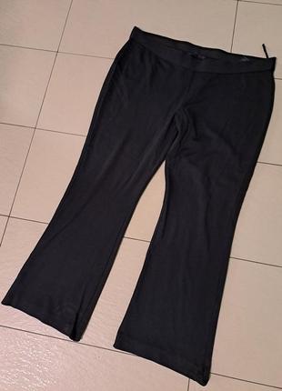 Трикотажные черные брюки 20 размера