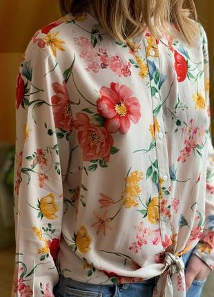 Красивая летняя рубашка в цветочный принт на завязках primark1 фото