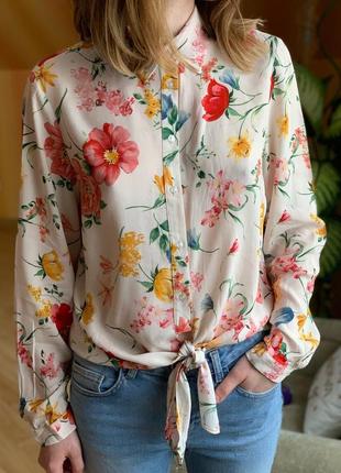 Красивая летняя рубашка в цветочный принт на завязках primark2 фото
