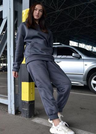 Женский удобный стильный утеплённый спортивный костюм с начёсом графитовый