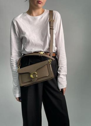 💎стильна жіноча сумочка coach tabby shoulder bag 26 dark stone 26 х 14 х 6.5 см4 фото