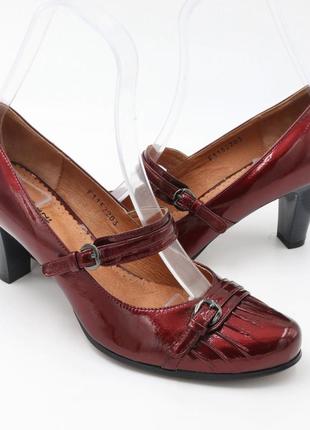 Туфли женские кожаные лакированные цвет бордо , размер 40 по стельке 26.5 сантиметра conni код-(2426 б)