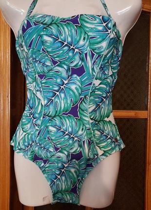 Продам новый сделанный купальник 40 евро размера