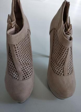 Жіночі черевики бруссонетія beige3 фото