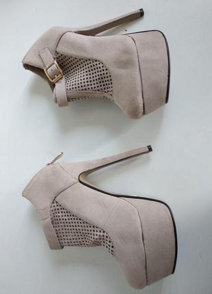 Жіночі черевики бруссонетія beige4 фото
