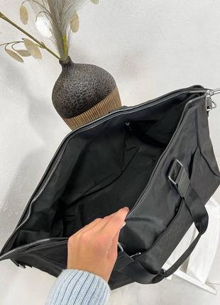 Вмістка зручна дорожня сумка чорна спорт6 фото