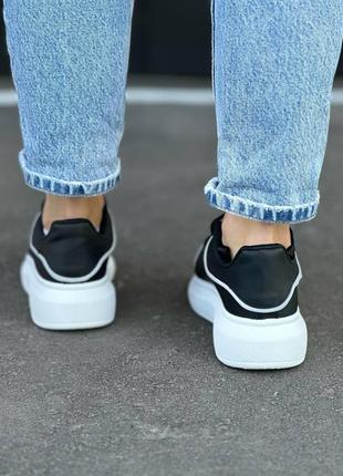Кросівки жіночі чорні демісезонні черевики біла підошва3 фото