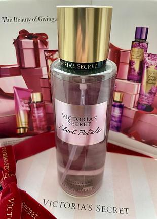 Парфюмированный спрей velvet petals victoria's secret оригінал