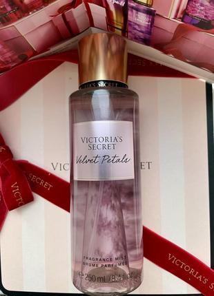 Парфюмированный спрей velvet petals victoria's secret оригінал3 фото