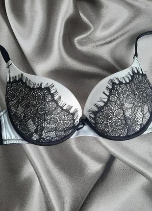 Бюстик с пуш-ап 32b