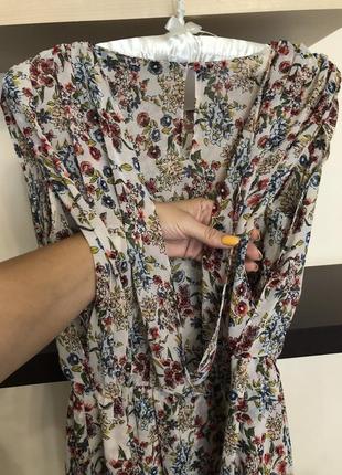 Легкое шифоновое платье с цветочками,7 фото
