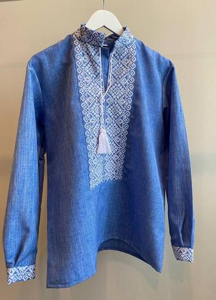 Мужская вышиванка в голубом цвете