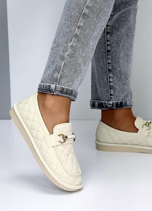 Женские мокасины кожаные с фурнитурой в бежевом и черном цвете 💋