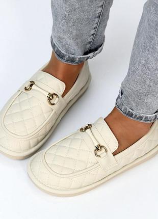 Женские мокасины кожаные с фурнитурой в бежевом и черном цвете 💋