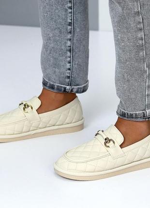 Женские мокасины кожаные с фурнитурой в бежевом и черном цвете 💋