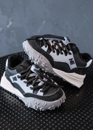 Дитячі кросівки