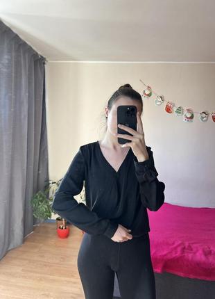 Черная невероятная блузка из шелка бренда vila2 фото