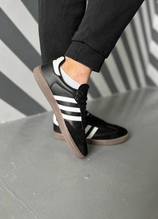 Чоловічі кросівки чорні з білим у стилі adidas samba og black white gum4 фото