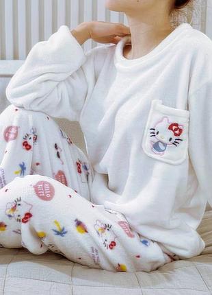 Подама “hello kitty”