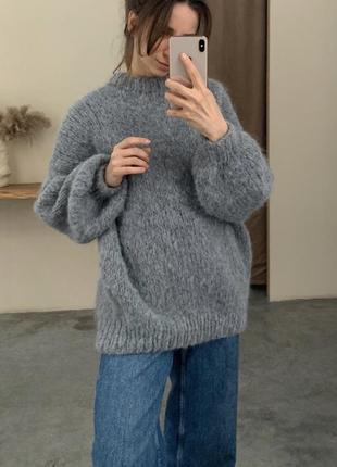 Базовий оверсайз светр з вовни альпака