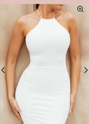 Нова сукня міні біла famme luxe белого облегающего мини-платья с бретелькой на шее и шнуровкой сзади3 фото
