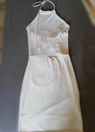 Нова сукня міні біла famme luxe белого облегающего мини-платья с бретелькой на шее и шнуровкой сзади4 фото