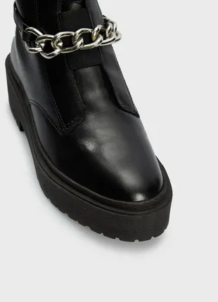 Кожаные новые ботинки бренд arezzo. 39р.4 фото