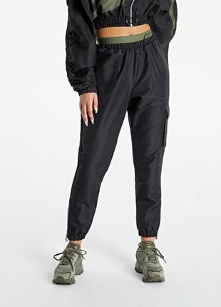 Черные спортивные 
штаны карго reebok р.xs-s,1 фото