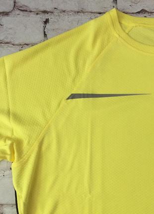 Функциональная футболка спортивная желтого цвета новинка4 фото