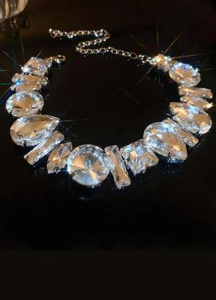 Женское колье ожерелье с крупными прозрачными камнями без бренду серебристое6 фото