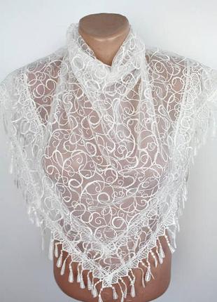Платок нежный ажурный кружево молочный цвет