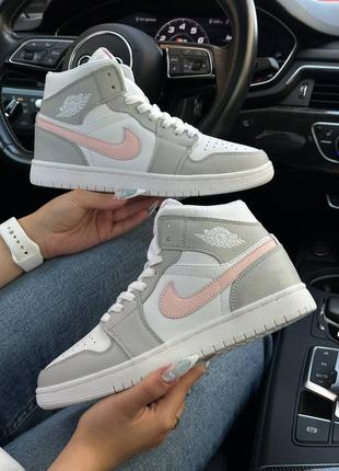 Женские кроссовки nike air jordan 1 retro