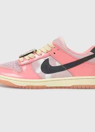 Кроссовки nike dunk low