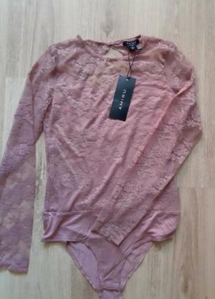 Гіпюрову боді