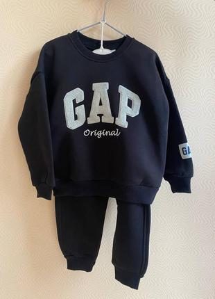 Теплый костюм на флисе, от бренда gap, для мальчиков2 фото