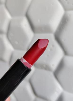 Помада для губ от орифлейм oriflame colourbox lipstick soft red 329856 фото