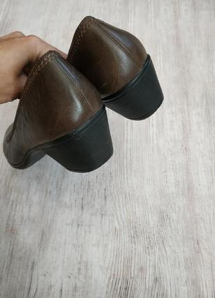 Medicus классические кожаные туфли на удобном каблуке в шоколадном цвете3 фото