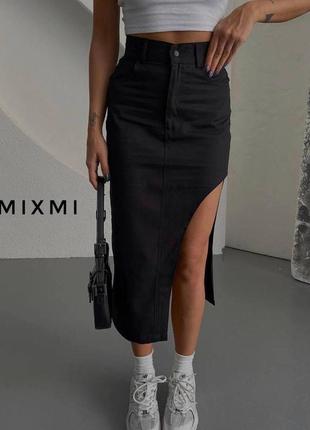 Джинсовая юбка миди с вырезом4 фото