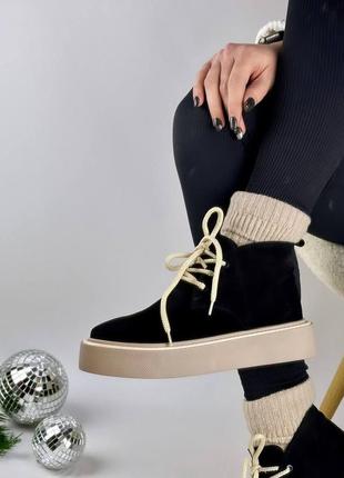 Невероятно крутые и стильные зимние ботинки для женщин1 фото