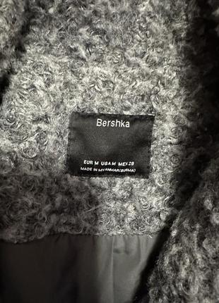 Искуственная шуба  bershka