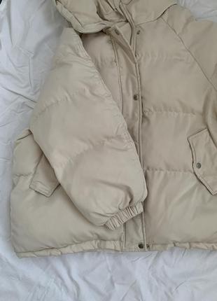 Курточка зимняя молочная7 фото