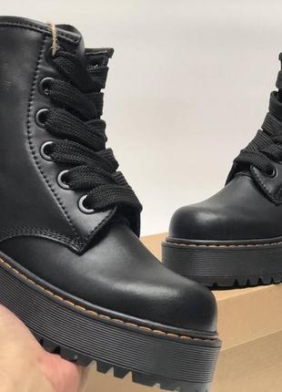 Женские кожаные ботинки dr martens molly black (доктор мартинс молли черные демисезонные)1 фото