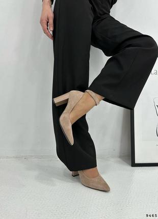 Женские туфли на каблуке с ремешком5 фото
