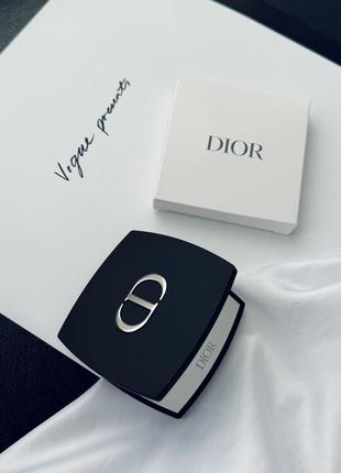 Dior зеркало