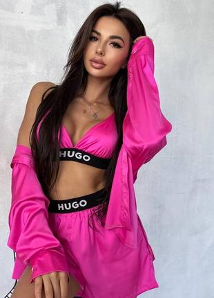 Женский атласный яркий розовый пижамный комплект с шортами в стиле hugo1 фото