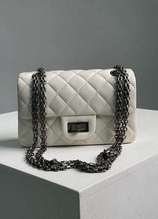 👜 chanel 2.55 reissue double flap leather bag white/black