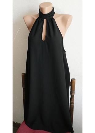 Вечернее чёрное маленькое платье глубокое декольте мини с нашейником3 фото