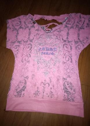 Женская футболка.