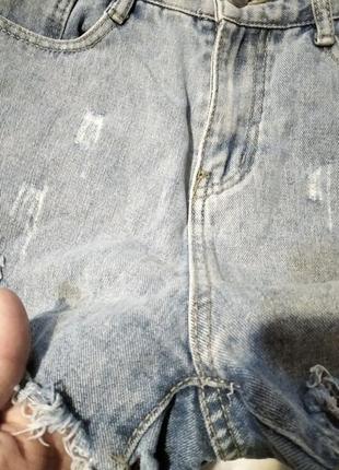 Трендовые короткие джинсовые шорты, с необработанным краем, рваные, на высокой посадке3 фото